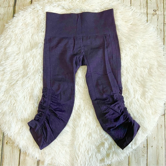 Lululemon In the Flow cinched ruched cropped purple leggings size 4 - Picture 1 of 8